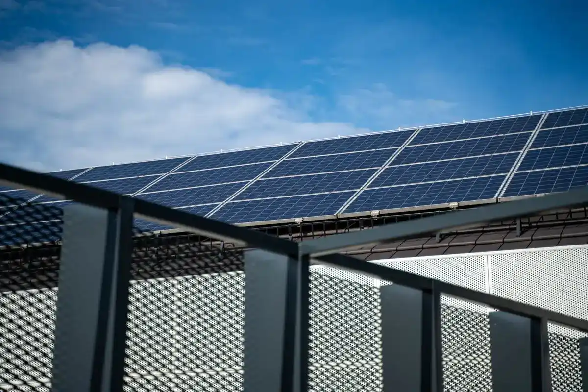 How long does it take to install solar?